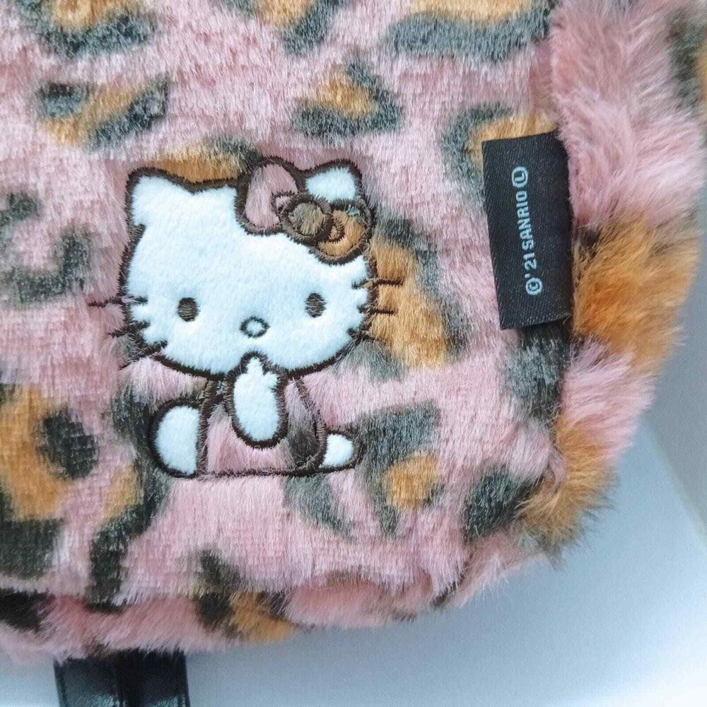 Hello kitty Sanrio Faux fur animal print shoulder bag - Picture 11 of 11